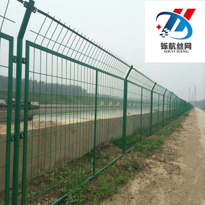 公路护栏网安装工程案例